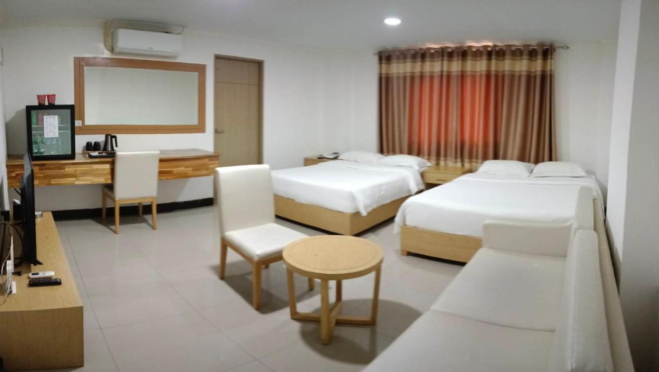 Punta Clark Hotel Clark Field المظهر الخارجي الصورة