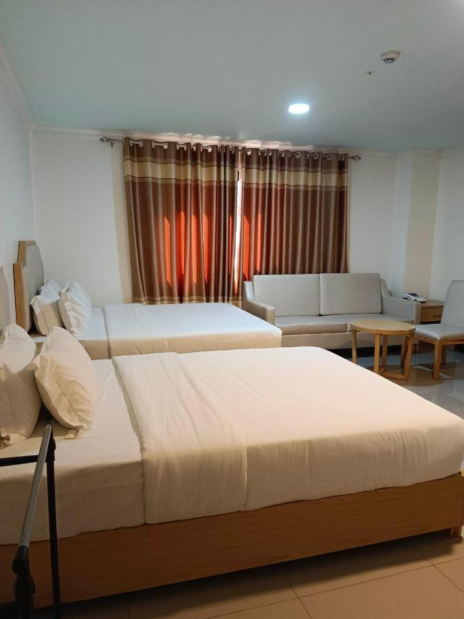 Punta Clark Hotel Clark Field المظهر الخارجي الصورة