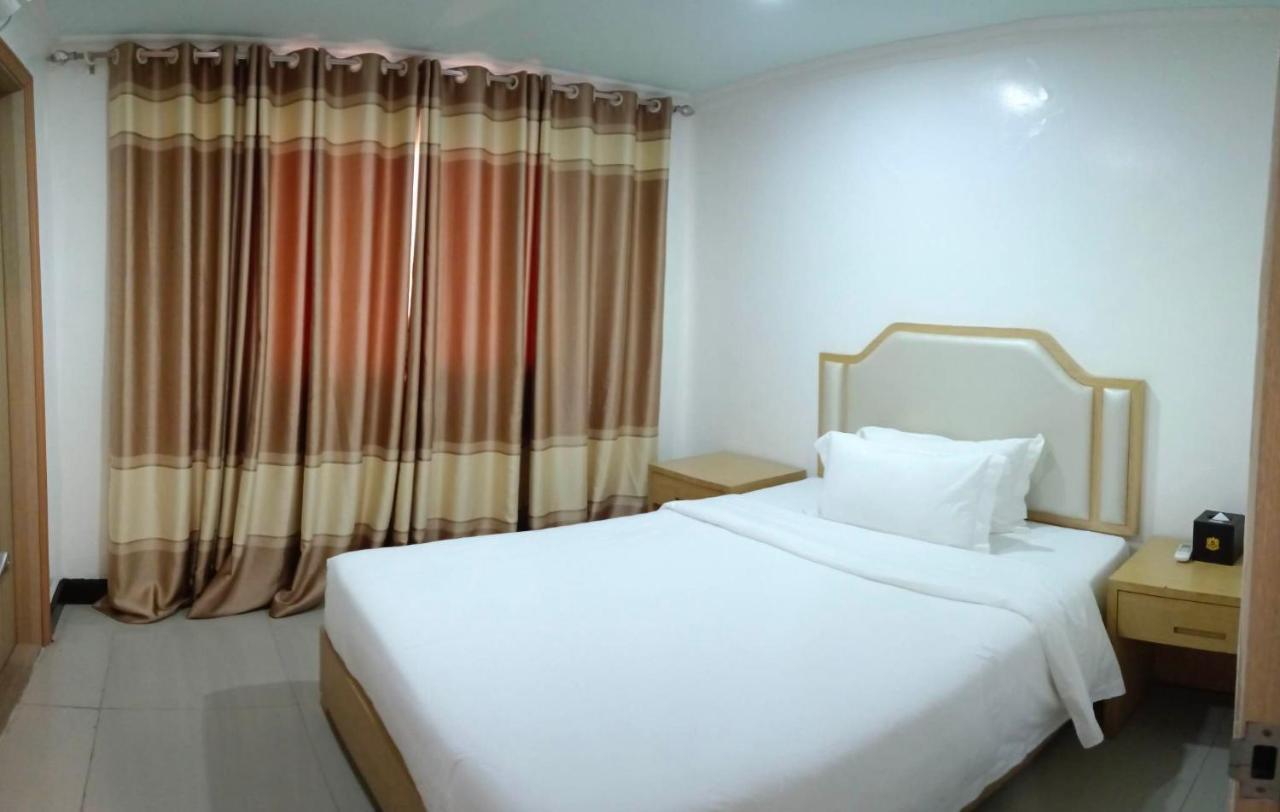 Punta Clark Hotel Clark Field المظهر الخارجي الصورة
