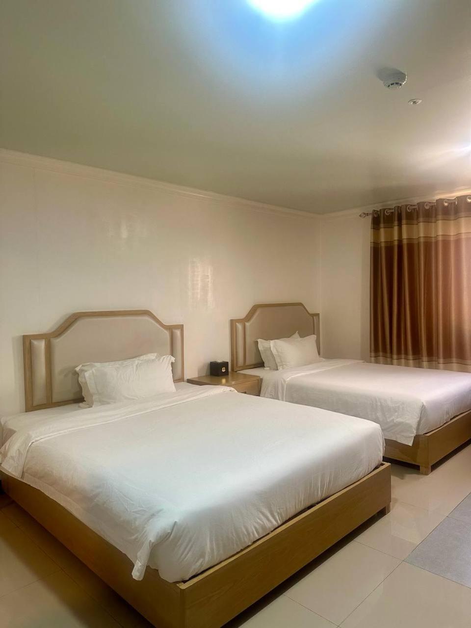 Punta Clark Hotel Clark Field المظهر الخارجي الصورة